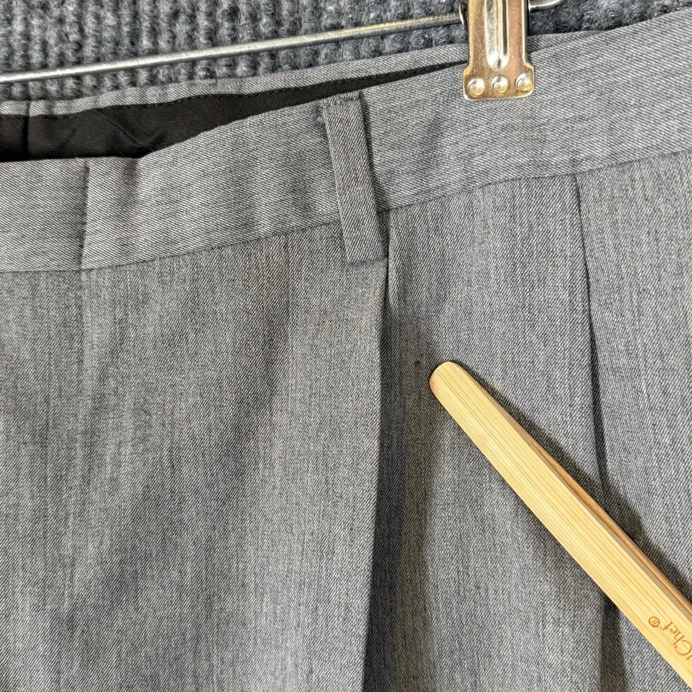 Austin Reed Super 100's Wool Dress Pants Men's 36x30 Gray Pleated Trousers